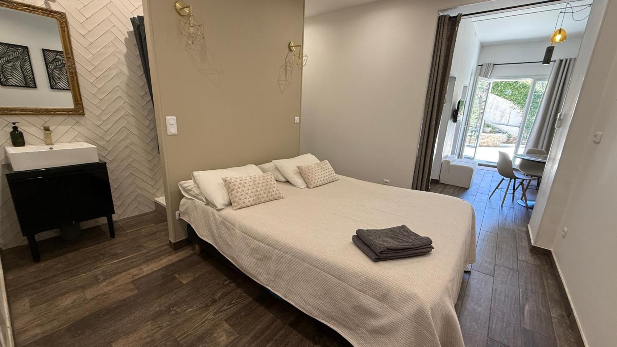 A Casa Corbaia Appartement 40 M2, Jardin Prive, Parking, Proche Centre Ville Et Mer Apartment 40 M2, Private Garden Parking Near Town Center And Sea Port And Airport Bastiya Dış mekan fotoğraf